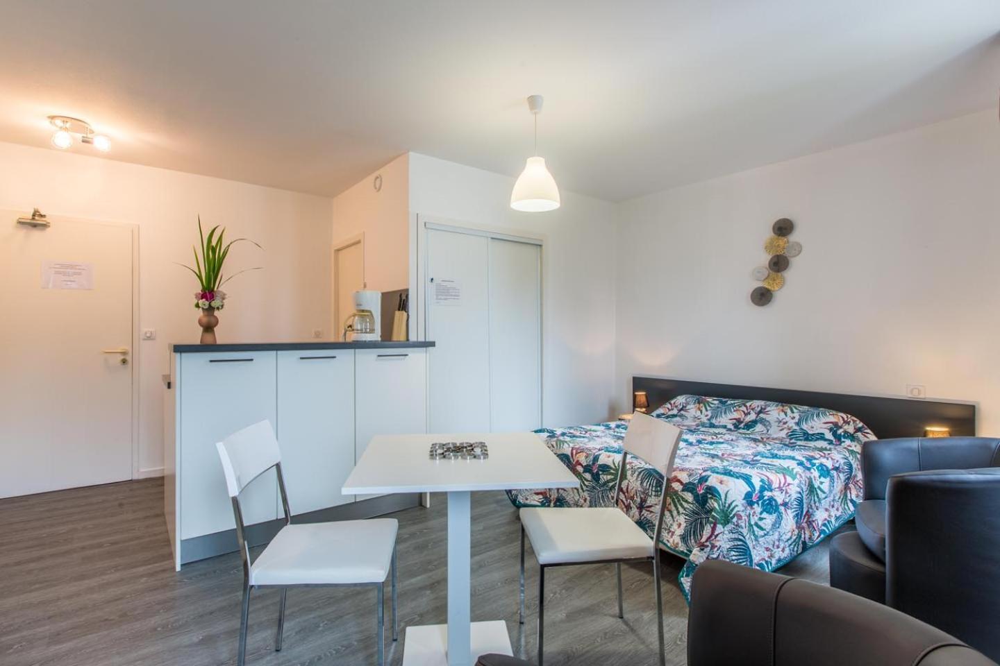 דקס Hotel Bains Sarrailh מראה חיצוני תמונה